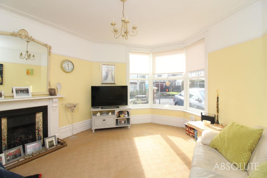 Avenue, Torquay, Devon, TQ2 5 bed terraced house £320,000