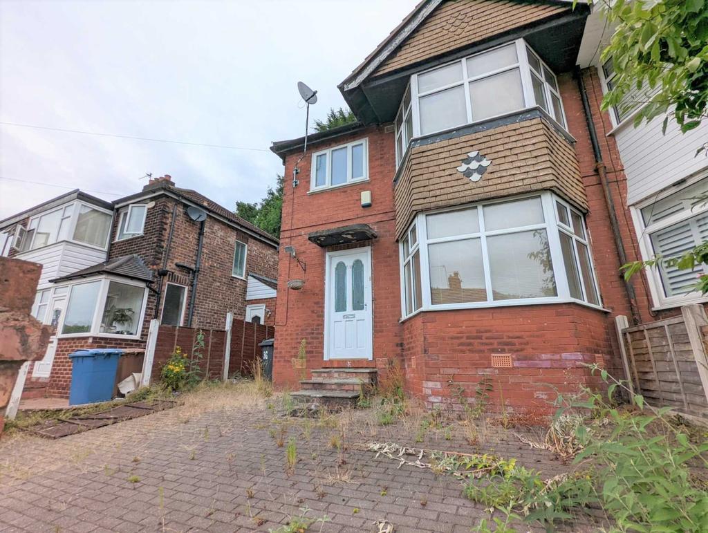 Castlewood Road, Salford 3 bed semidetached house £950 pcm (£219 pw)