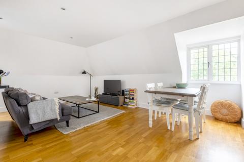 2 bedroom flat for sale, Broad Lane, Hampton, TW12