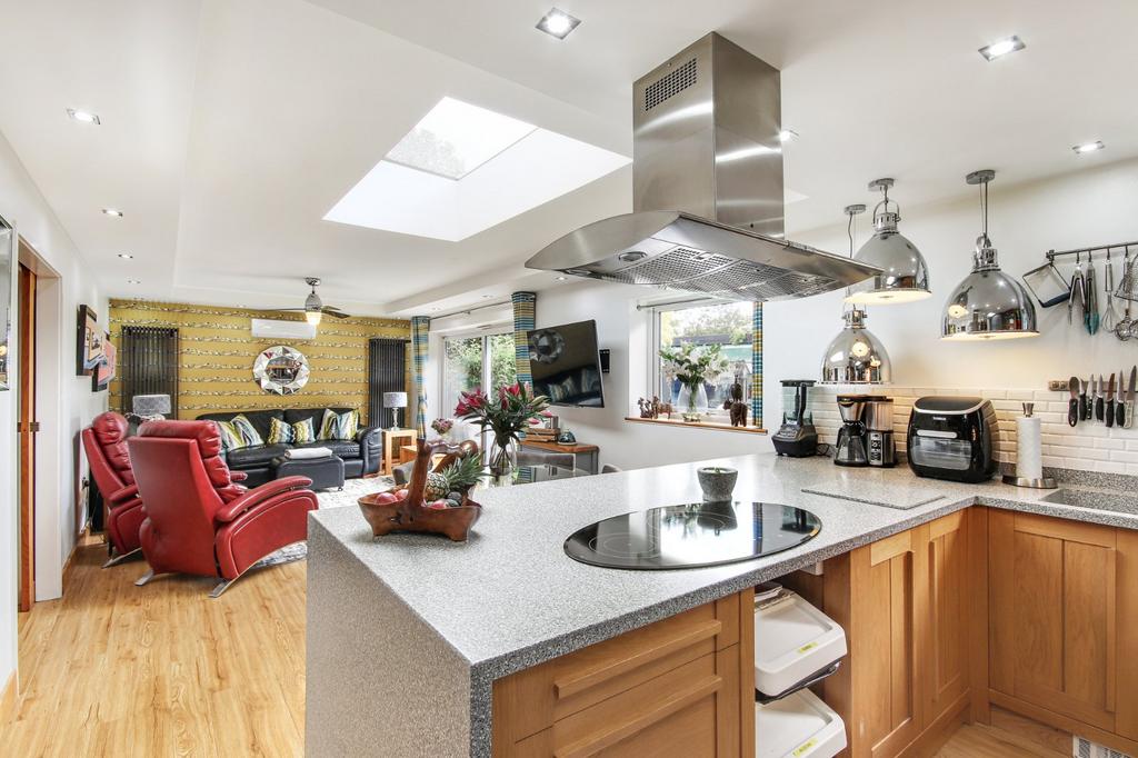 Kitchen Family Room