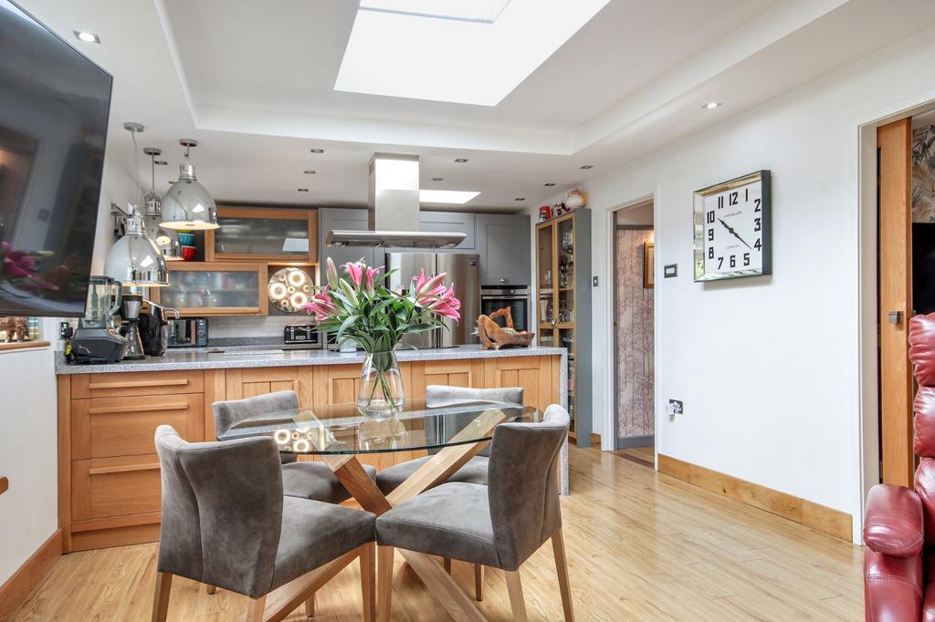 Kitchen Family Room