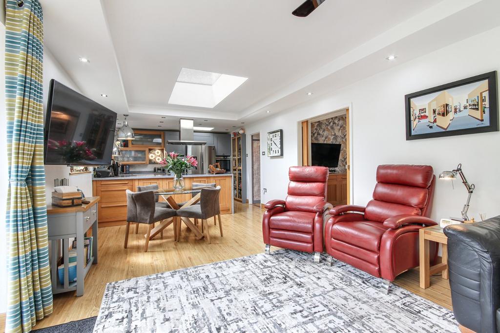 Kitchen Family Room