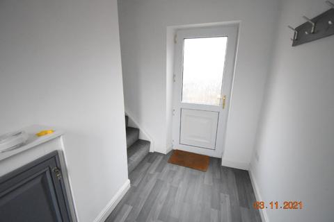 2 bedroom flat to rent - St Peters Ave, Kettering, NN16