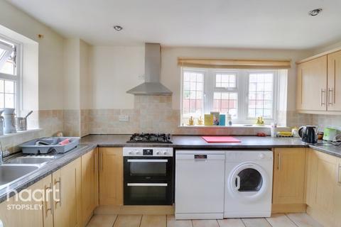 11 Weldon Close, Luton, LU2 9TS