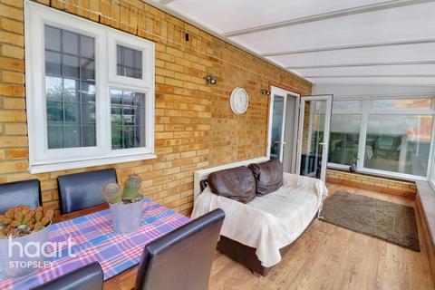 11 Weldon Close, Luton, LU2 9TS