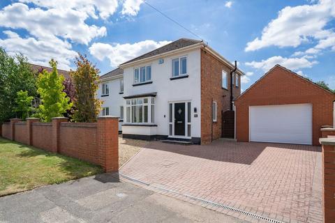 16 Bourne Road, Morton, Bourne, PE10 0RG