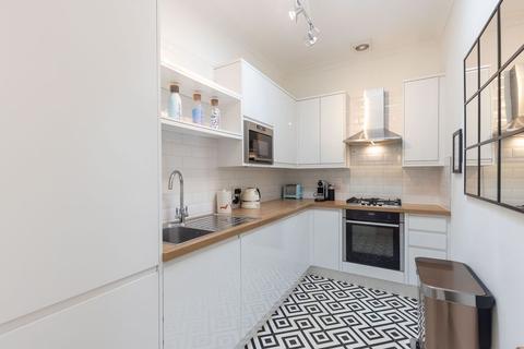 10/19 Cheyne Street, Edinburgh, EH4 1JE