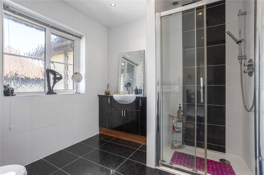 Bath/Shower Room