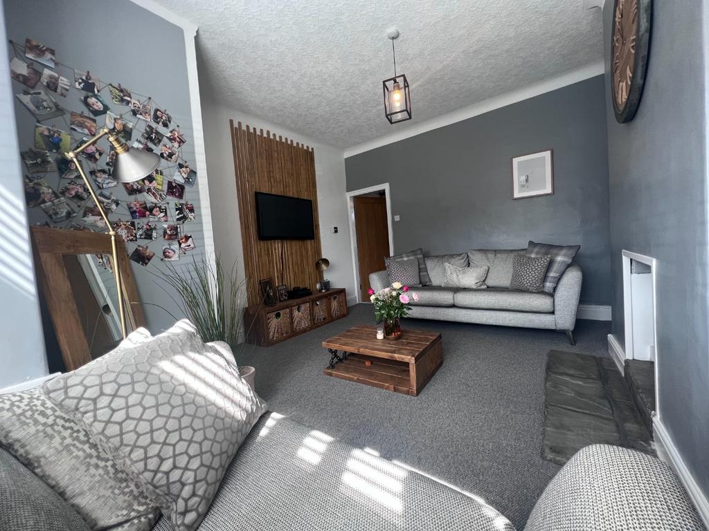 Ellesmere Road, Morris Green, Bolton... 2 bed terraced house £126,000