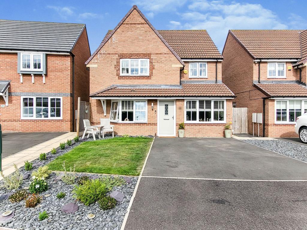Bedeswell Close, The Maples, Hebburn, Tyne and Wear, NE31 2GB 4 bed detached house £300,000