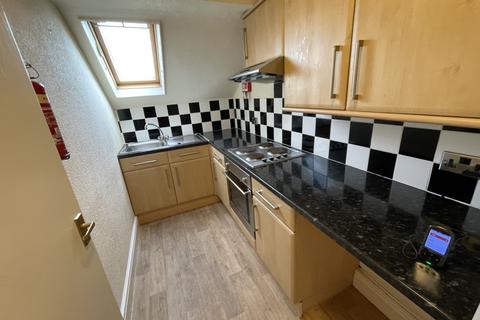 1 bedroom flat to rent, 100 St. Andrews Road South, Lytham St. Annes, Lancashire, FY8