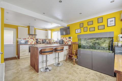 28 Cotswold Close, Minster Lovell, Witney, OX29 0SX