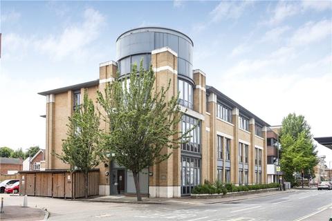 2 bedroom apartment for sale - London Road, Staines-upon-Thames, Surrey, TW18