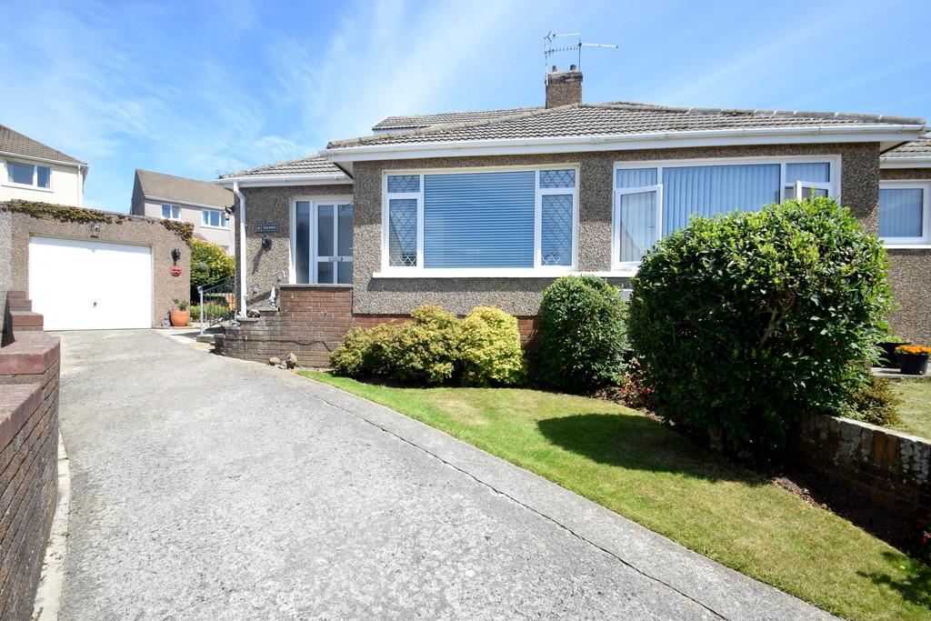 Penyrallt Avenue, Litchard, Bridgend County Borough, CF31 1QG 3 bed semidetached bungalow for