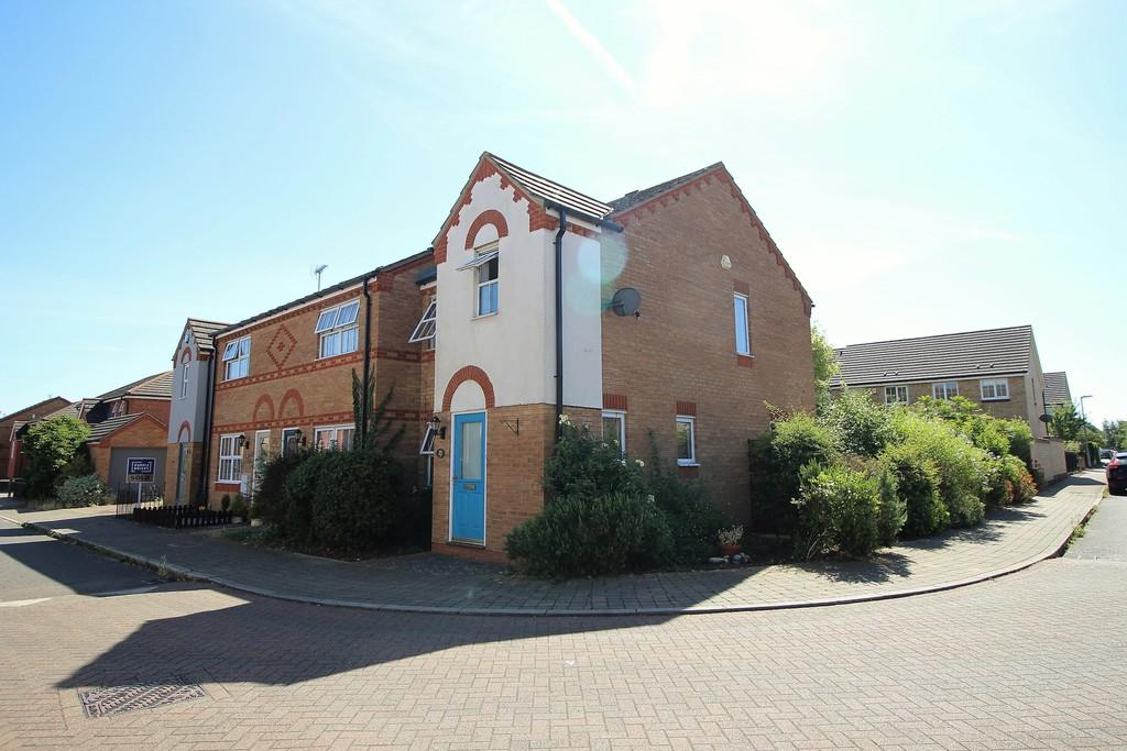 Woodlark Drive, Cottenham 3 bed end of terrace house £1,300 pcm (£300 pw)