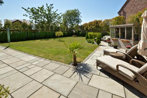 6 bedroom detached house for sale, Thoresby Lane, Tetney DN36 5FT