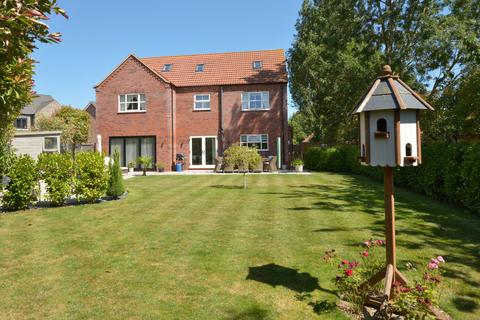 6 bedroom detached house for sale, Thoresby Lane, Tetney DN36 5FT