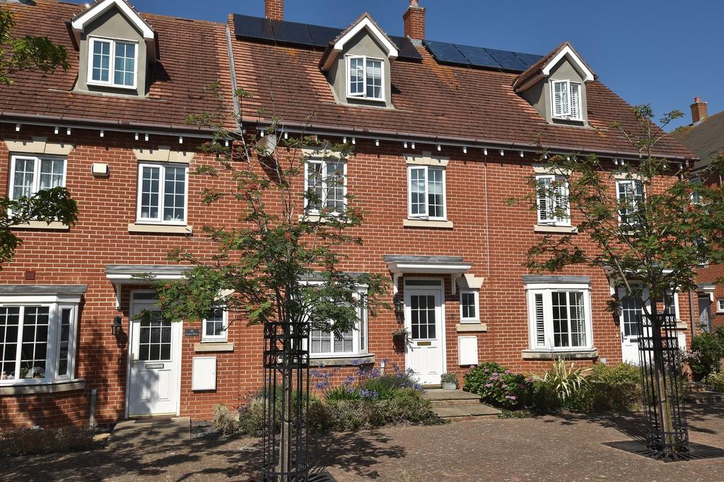 Pepper Place, Kesgrave, Ipswich IP5 2DB 4 bed townhouse £350,000