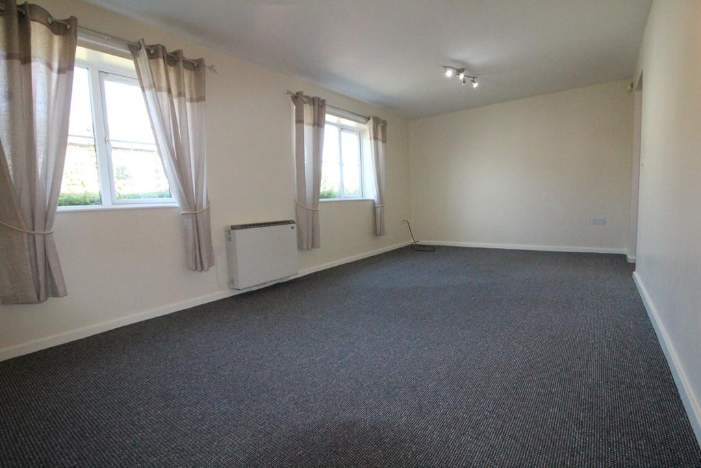 Hilldale View, Brighton Street 2 bed apartment - £625 pcm (£144 pw)