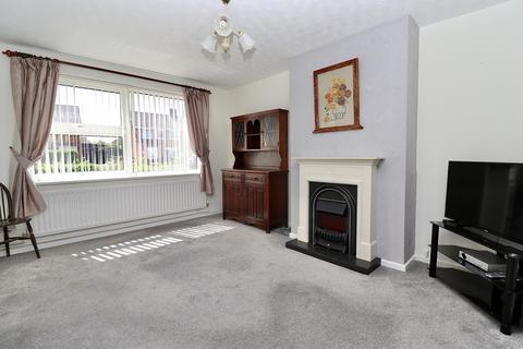 3 bedroom semi-detached house for sale - Hathersage Avenue, North Hykeham