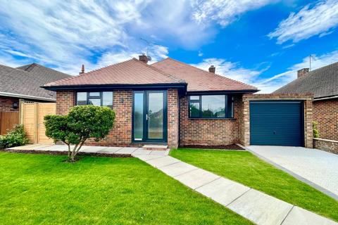 6 Windmill Drive, Rustington, Littlehampton, BN16 3HJ