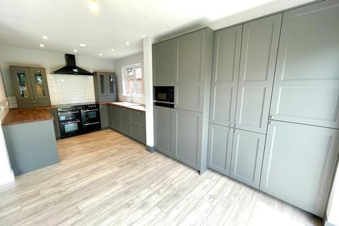6 Windmill Drive, Rustington, Littlehampton, BN16 3HJ