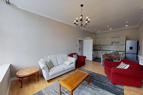 3 bedroom flat to rent, Union Place, New Town, Edinburgh, EH1