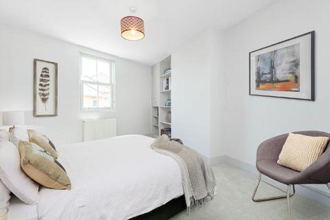 Flat 2, 7 Revelstoke Road, London, SW18 5NJ