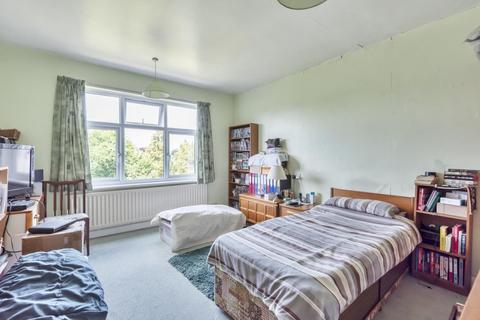 21 Uplands, Beckenham, BR3 3NB