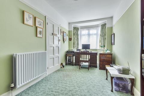 21 Uplands, Beckenham, BR3 3NB
