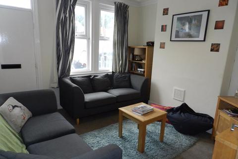 2 Gordon Terrace, Leeds, LS6 4HX