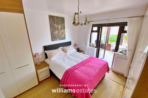 86 Fforddisa, Prestatyn, LL19 8EE