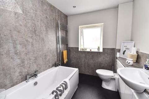76 Arden Grove, Kilsyth, Glasgow, G65 9NU