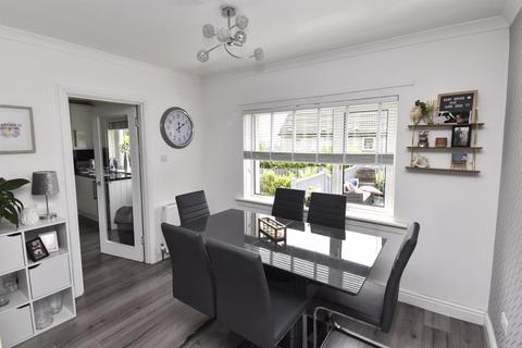 76 Arden Grove, Kilsyth, Glasgow, G65 9NU