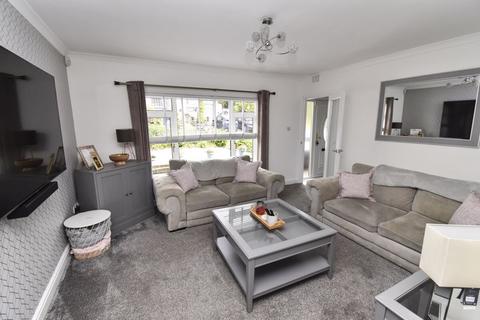 76 Arden Grove, Kilsyth, Glasgow, G65 9NU