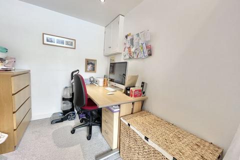 15 Cater Drive, Sutton Coldfield, B76 2PS
