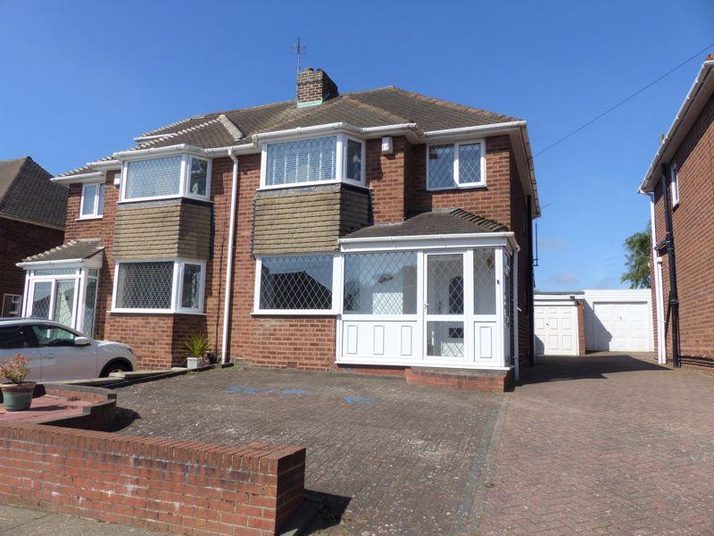 Lorimer Way, Great Barr, Birmingham... 3 bed semidetached house £270,000
