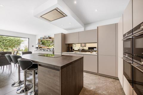 14 Studland Road, London, W7 3QX