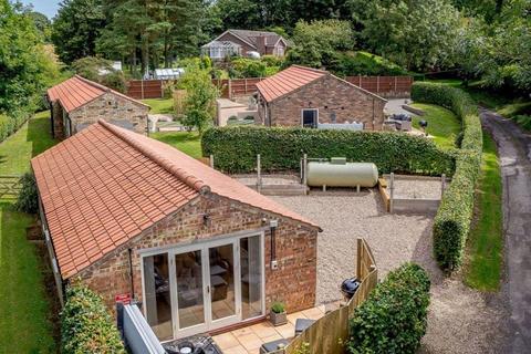 Wolds Holiday Cottages, Fulletby