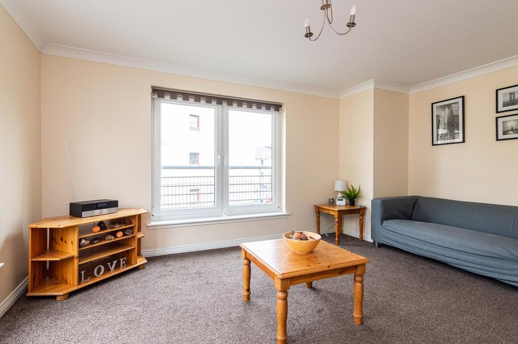 Mill Street, Kirkcaldy, KY1 2 bed flat for sale £80,000