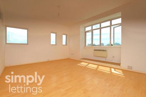 Studio to rent, New Broadway, Worthing