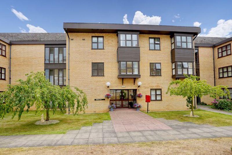 Brampton Road, Huntingdon, Cambridgeshire. 2 bed retirement property