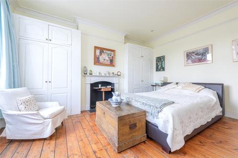 81 Holland Road, London, NW10 5AT