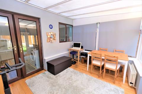 26 Castlerea Close, Eccles, Manchester, M30 0JY