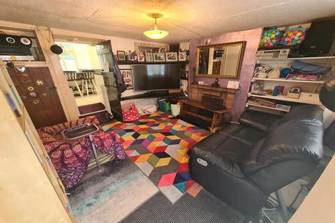 26 Court Barton, Crewkerne, TA18 7HP