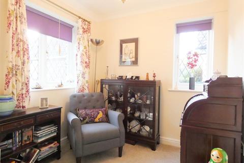 17 Checkley Croft, Sutton Coldfield, B76 1GE