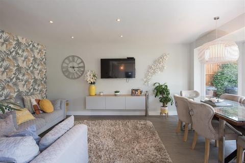 18 Anton Drive, Minworth, Sutton Coldfield, B76 1XG