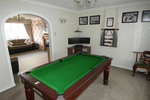 73 Winton Grove, Minworth, Sutton Coldfield, B76 1XE