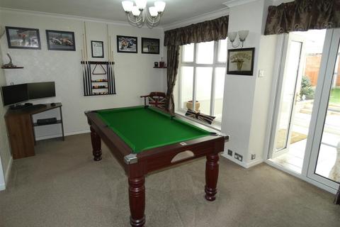 73 Winton Grove, Minworth, Sutton Coldfield, B76 1XE
