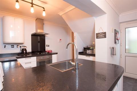 8 Crawford Road, Sutton Coldfield, B76 1NH